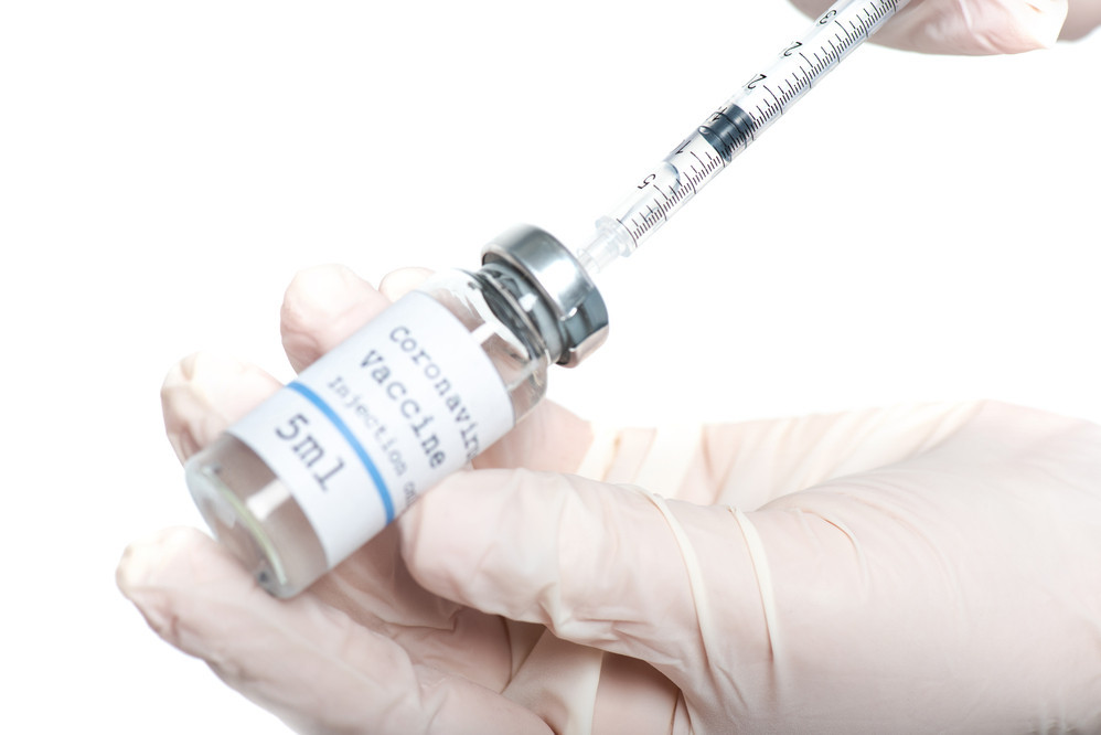 Появились сообщения о случаях миокардита и перикардита после вакцинации против COVID-19